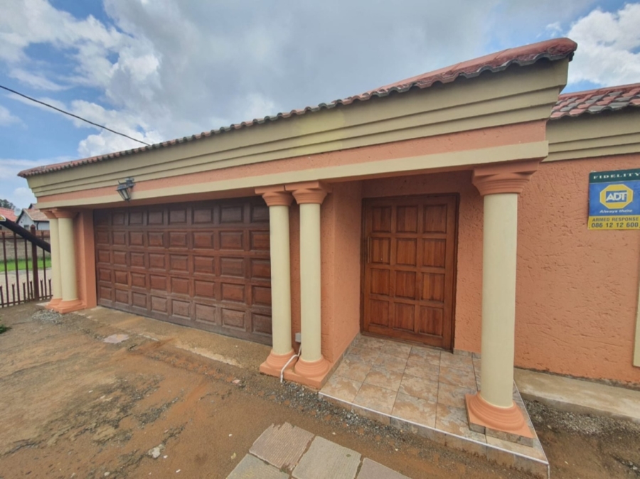 3 Bedroom Property for Sale in Heidedal Free State